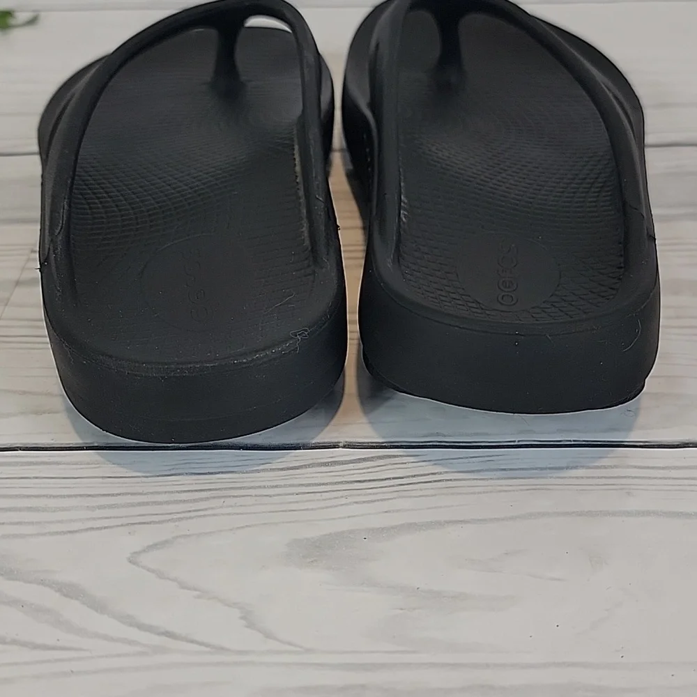 OOFOS Original Recovery Black Comfort Thong Sandals Womens Size 9 - Picture 4 of 9